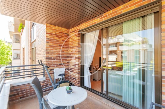 3 sovrum Lägenhet till salu i Majadahonda med pool - 825 000 € (Ref: 9452138)