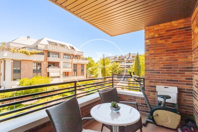 3 sovrum Lägenhet till salu i Majadahonda med pool - 825 000 € (Ref: 9452138)