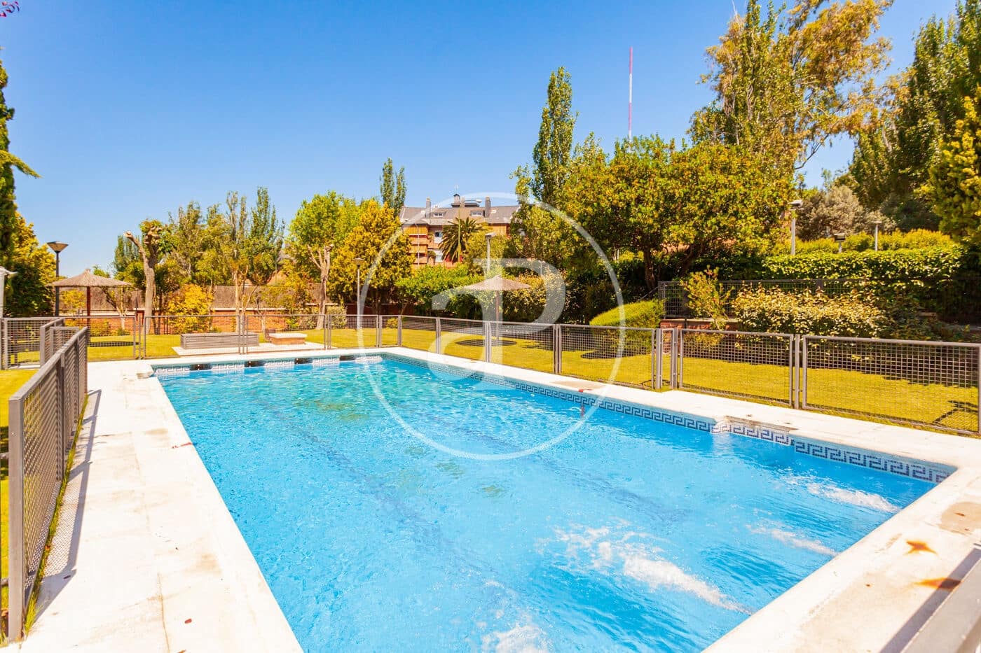 3 bedroom Apartment for sale in Majadahonda with pool - € 825,000 (Ref: 9452138)