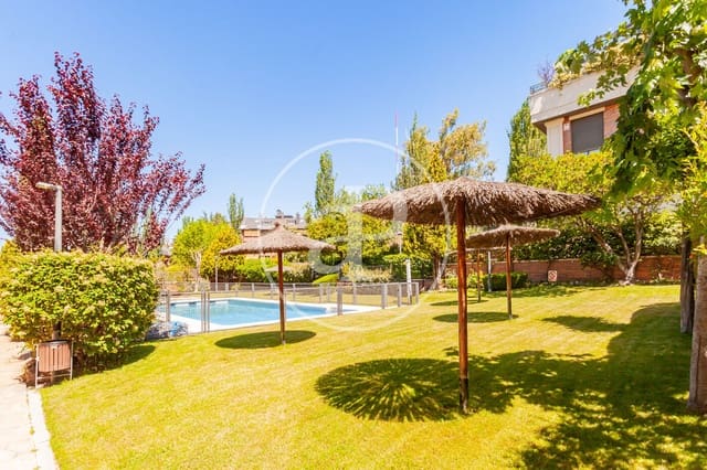 3 sovrum Lägenhet till salu i Majadahonda med pool - 825 000 € (Ref: 9452138)