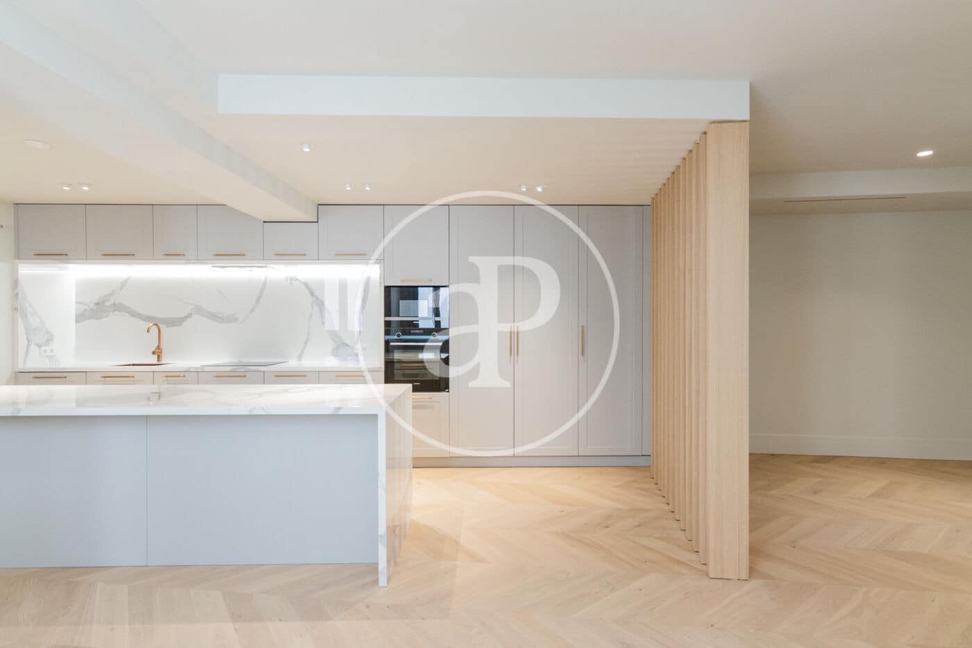 3 sovrum Lägenhet att hyra i Madrid stad med pool - 5 500 € (Ref: 9452140)