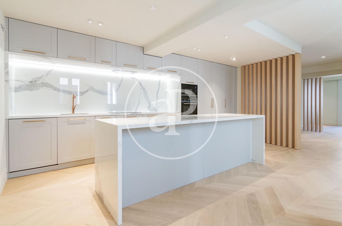 3 sovrum Lägenhet att hyra i Madrid stad med pool - 5 500 € (Ref: 9452140)