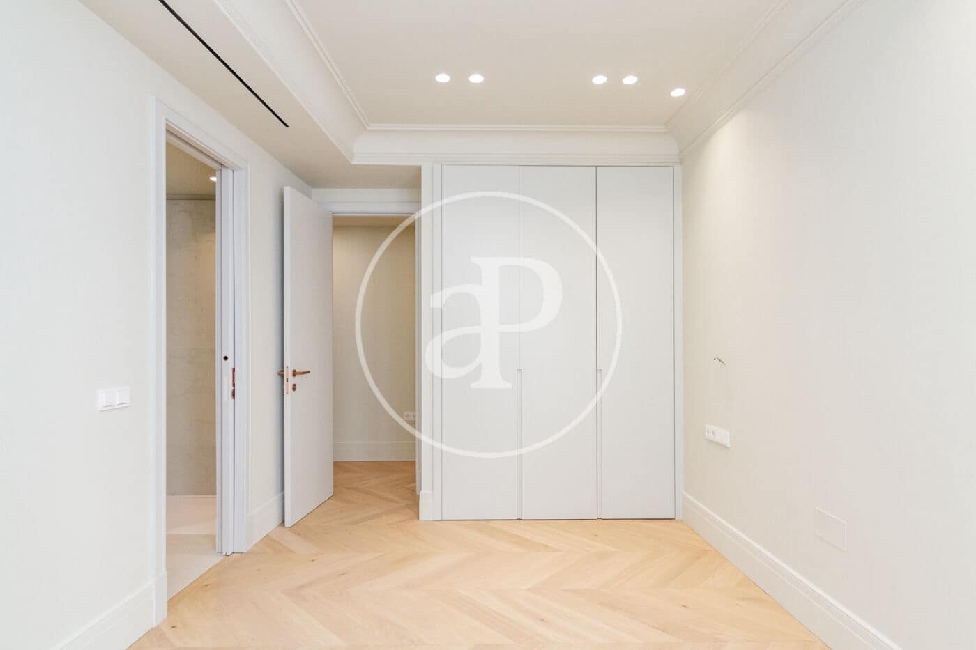 3 sovrum Lägenhet att hyra i Madrid stad med pool - 5 500 € (Ref: 9452140)