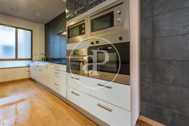 3 bedroom Apartment for sale in Almagro, Madrid city - € 1,245,000 (Ref: 9456274)