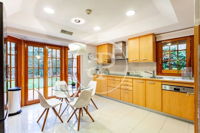 6 sovrum Villa till salu i Las Rozas de Madrid med pool - 1 449 000 € (Ref: 9456277)