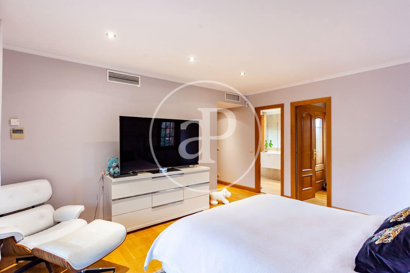 6 soveværelse Villa til salg i Las Rozas de Madrid med swimmingpool - € 1.449.000 (Ref: 9456277)