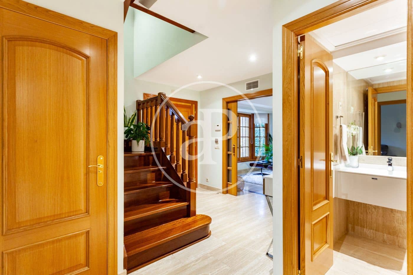 6 soveværelse Villa til salg i Las Rozas de Madrid med swimmingpool - € 1.449.000 (Ref: 9456277)