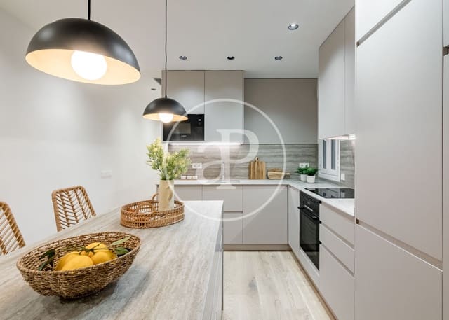 Apartamento de 3 habitaciones en Universidad, Madrid ciudad en venta - 1.350.000 € (Ref: 9456281)