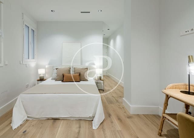 Apartamento de 3 habitaciones en Universidad, Madrid ciudad en venta - 1.350.000 € (Ref: 9456281)