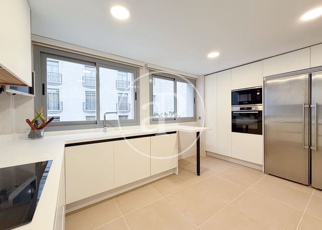 4 makuuhuone Huoneisto vuokrattavana paikassa Cuatro Caminos, Madrid kaupunki - 5 300 € (Ref: 9462091)