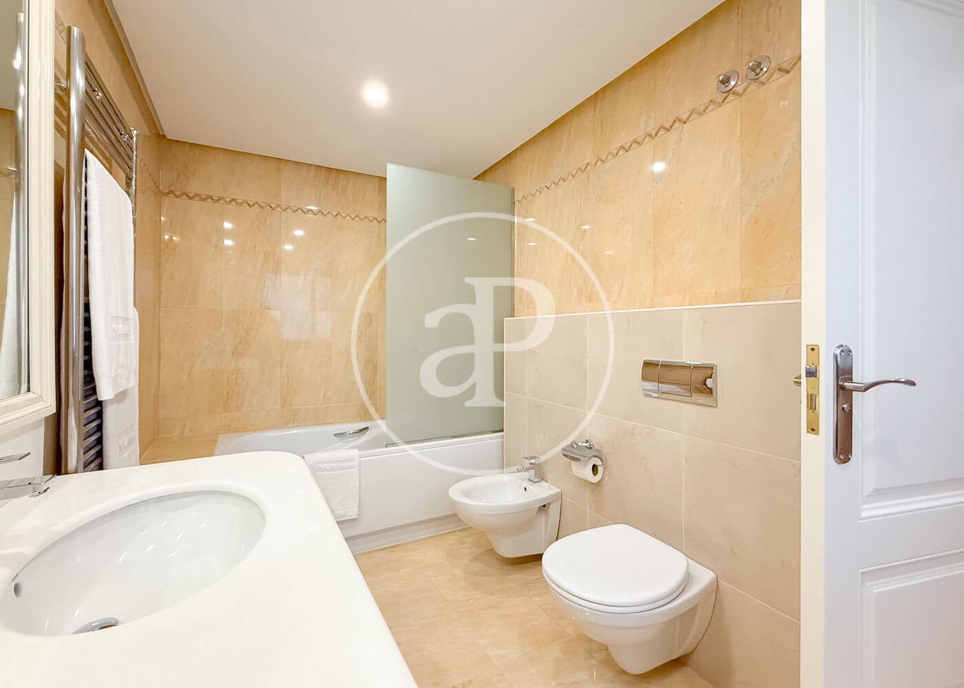 4 makuuhuone Huoneisto vuokrattavana paikassa Madrid kaupunki - 5 300 € (Ref: 9462091)