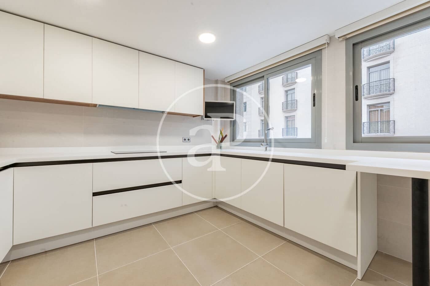 4 camera da letto Appartamento da affittare in Madrid citta - 5.300 € (Rif: 9462091)