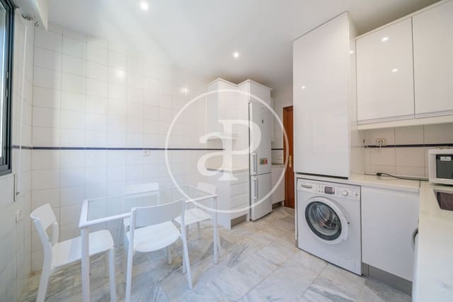 3 slaapkamer Appartement te huur in Fuente del Berro, Madrid stad met zwembad - € 1.850 (Ref: 9462092)