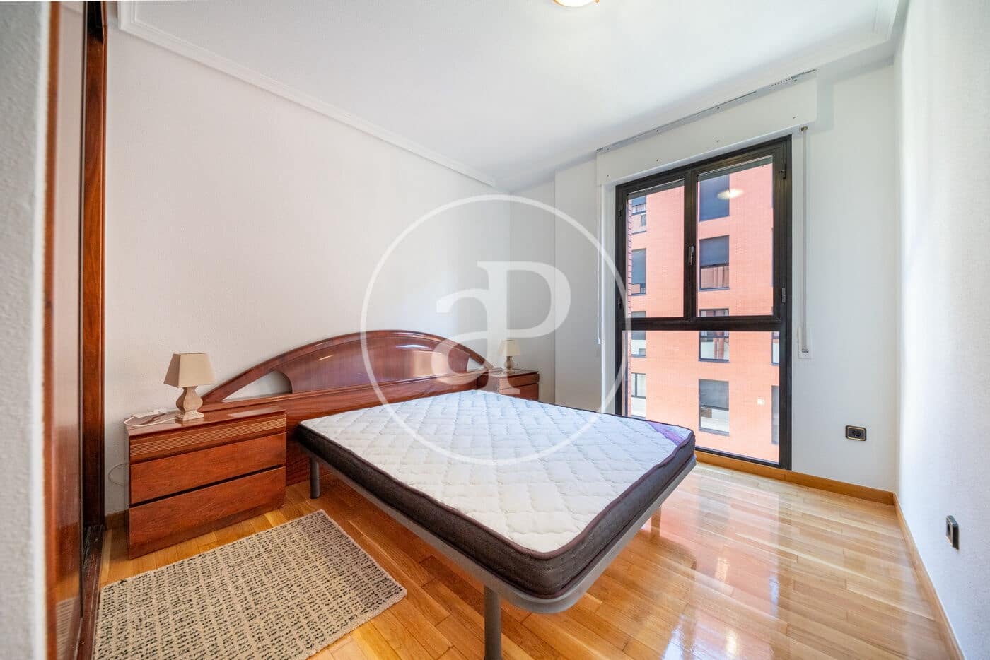 3 slaapkamer Appartement te huur in Madrid stad met zwembad - € 1.850 (Ref: 9462092)