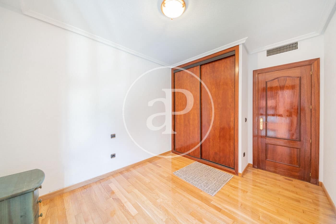 3 slaapkamer Appartement te huur in Madrid stad met zwembad - € 1.850 (Ref: 9462092)
