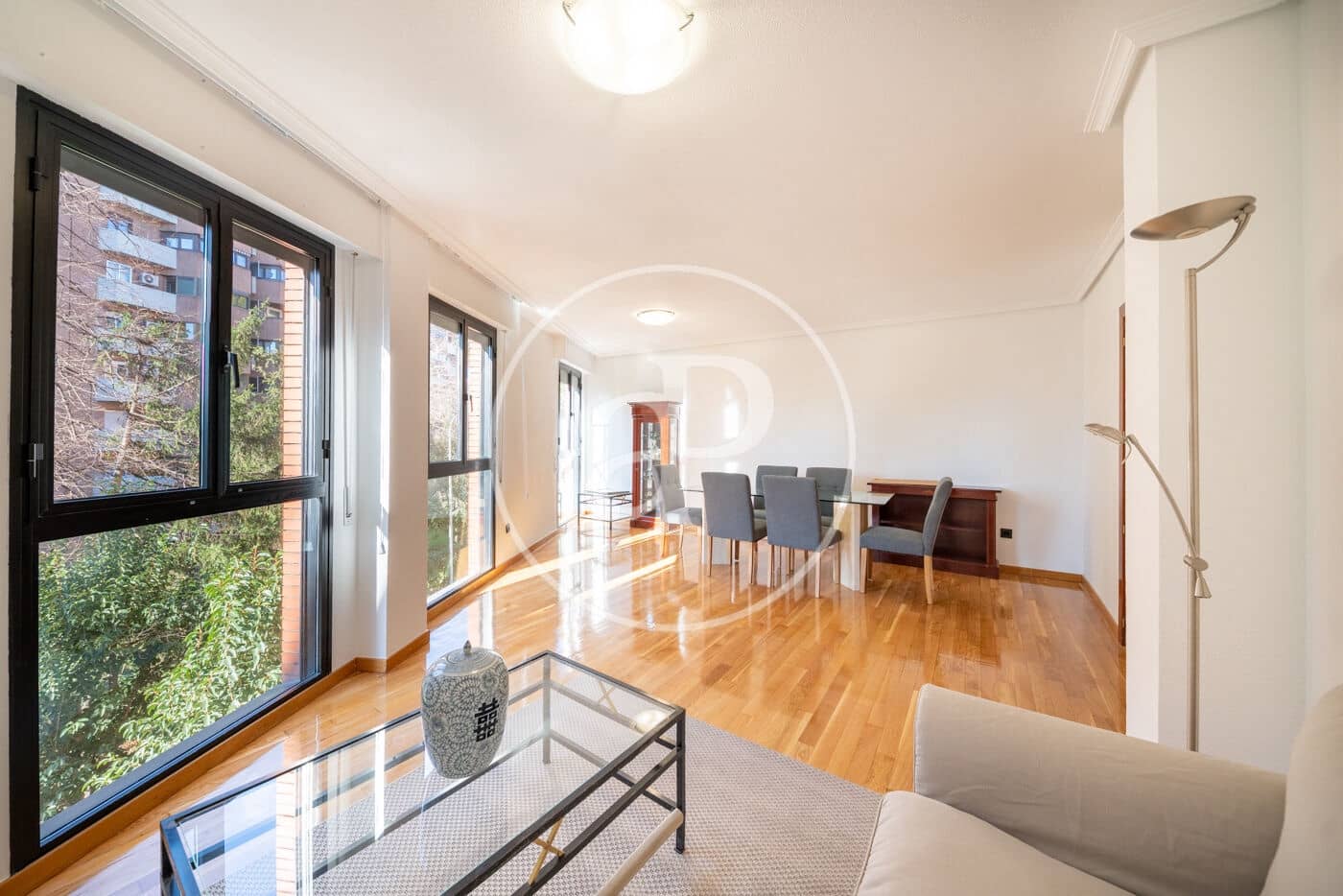 3 slaapkamer Appartement te huur in Madrid stad met zwembad - € 1.850 (Ref: 9462092)