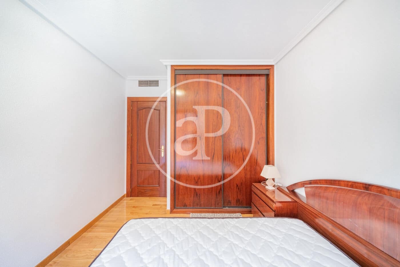 3 slaapkamer Appartement te huur in Madrid stad met zwembad - € 1.850 (Ref: 9462092)