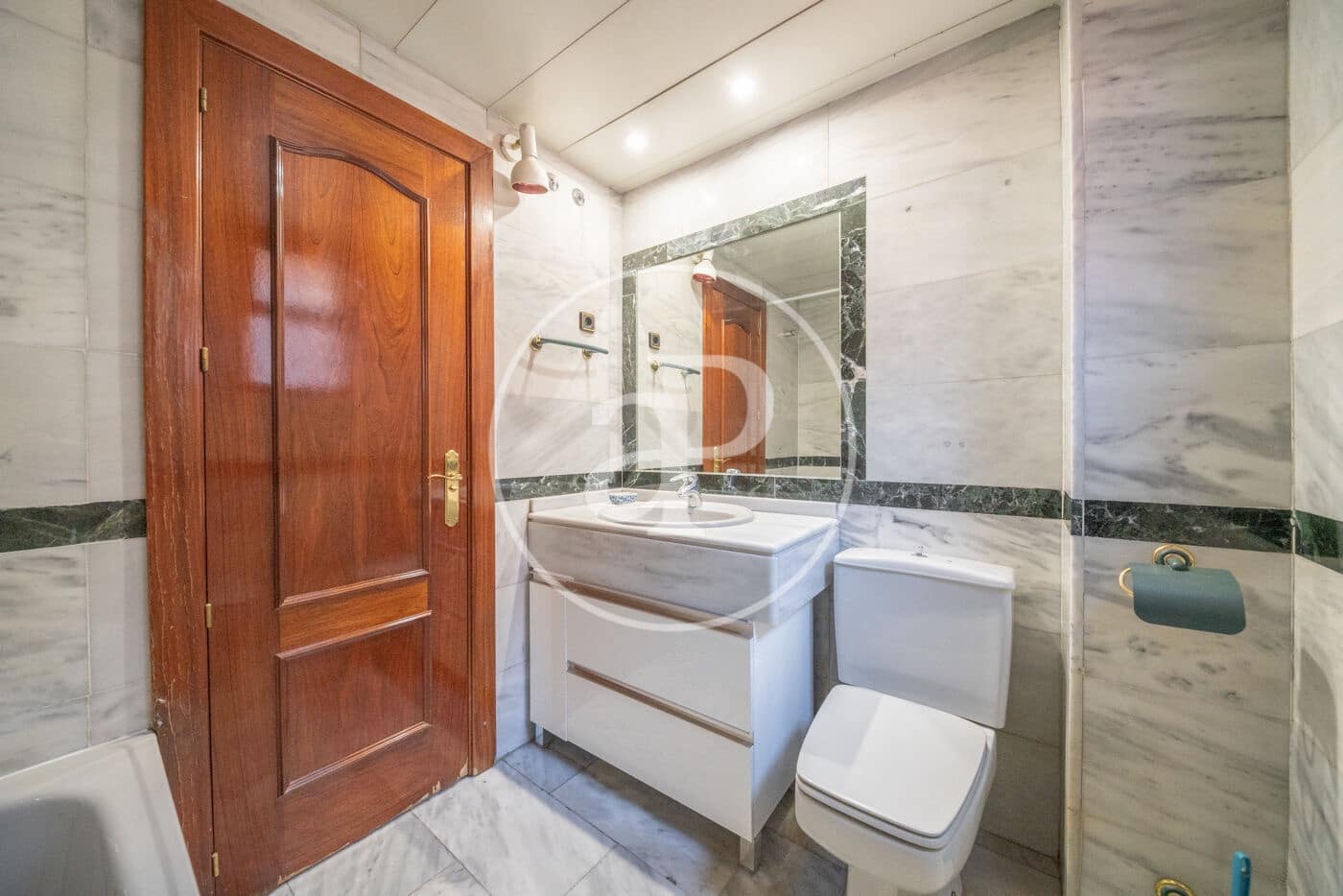 3 slaapkamer Appartement te huur in Madrid stad met zwembad - € 1.850 (Ref: 9462092)