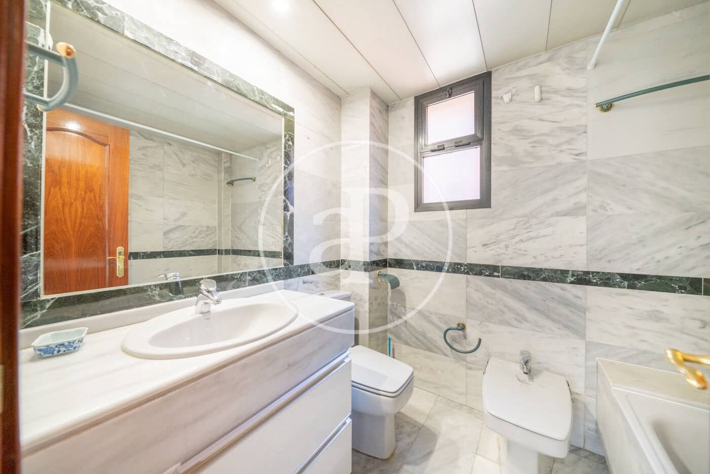 3 slaapkamer Appartement te huur in Madrid stad met zwembad - € 1.850 (Ref: 9462092)