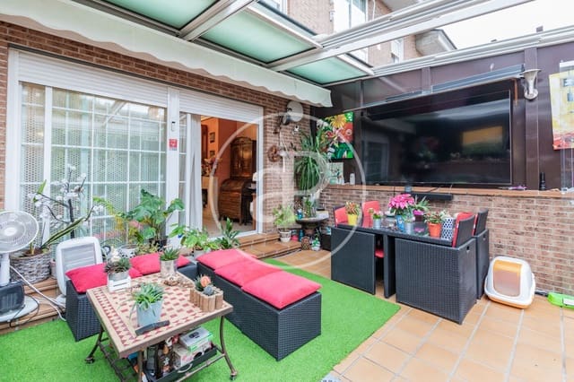 5 sypialnia Willa na sprzedaż w San Sebastián de los Reyes z basenem - 1 179 900 € (Ref: 9462093)