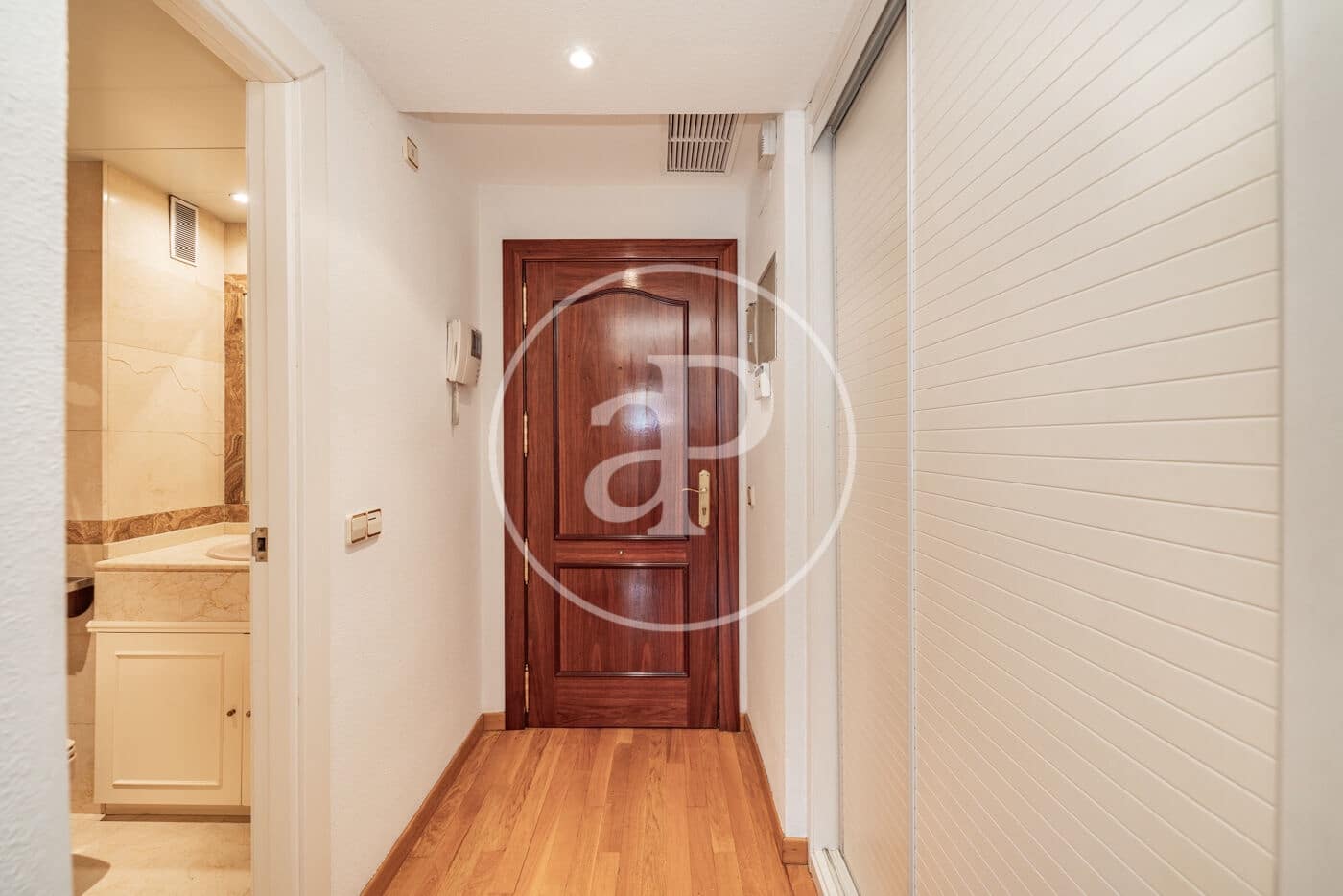 1 slaapkamer Appartement te huur in Madrid stad met zwembad - € 1.400 (Ref: 9462095)