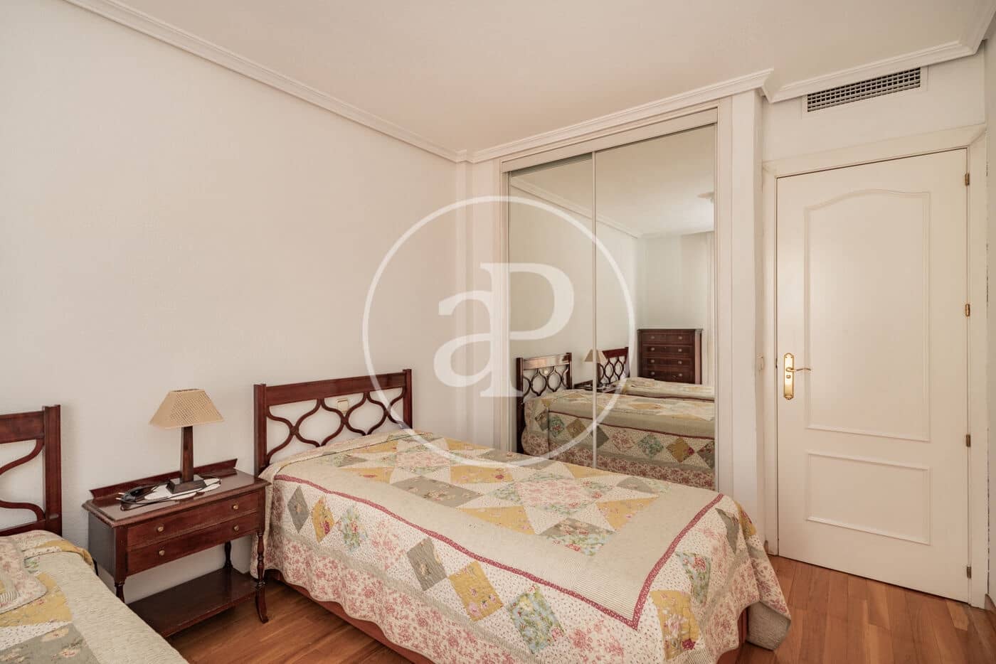 1 slaapkamer Appartement te huur in Madrid stad met zwembad - € 1.400 (Ref: 9462095)
