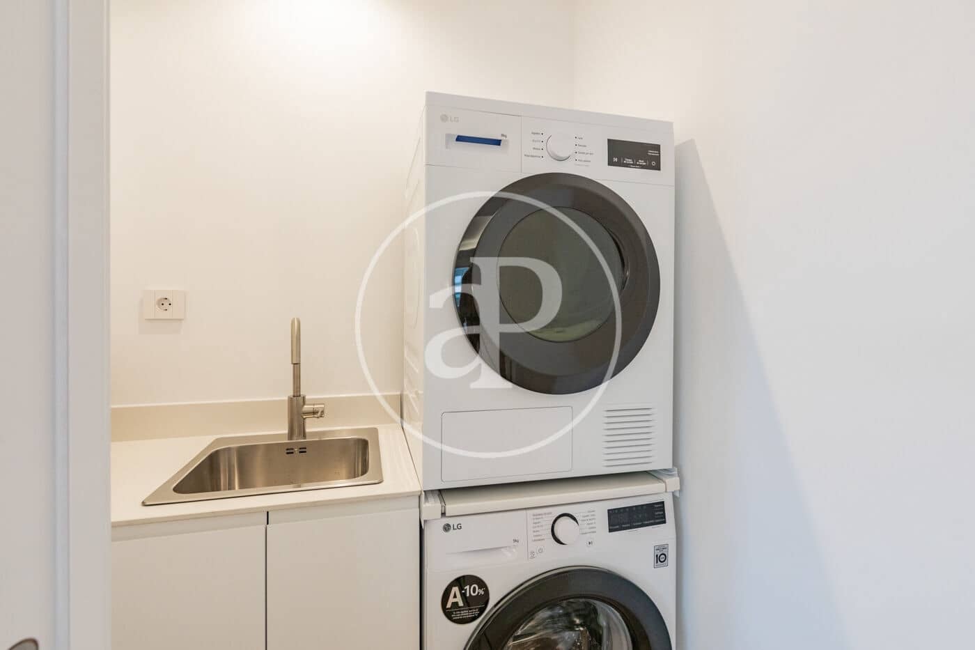 3 makuuhuone Kattohuoneisto myytävänä paikassa Madrid kaupunki - 2 200 000 € (Ref: 9462096)