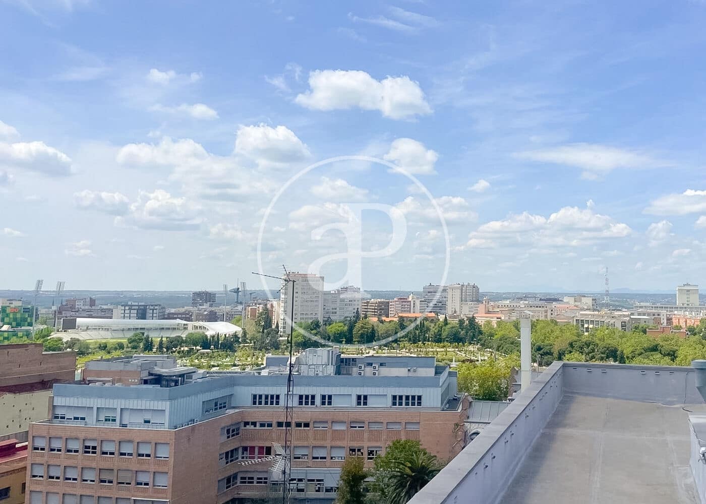 2 makuuhuone Kattohuoneisto myytävänä paikassa Madrid kaupunki - 1 070 000 € (Ref: 9465764)