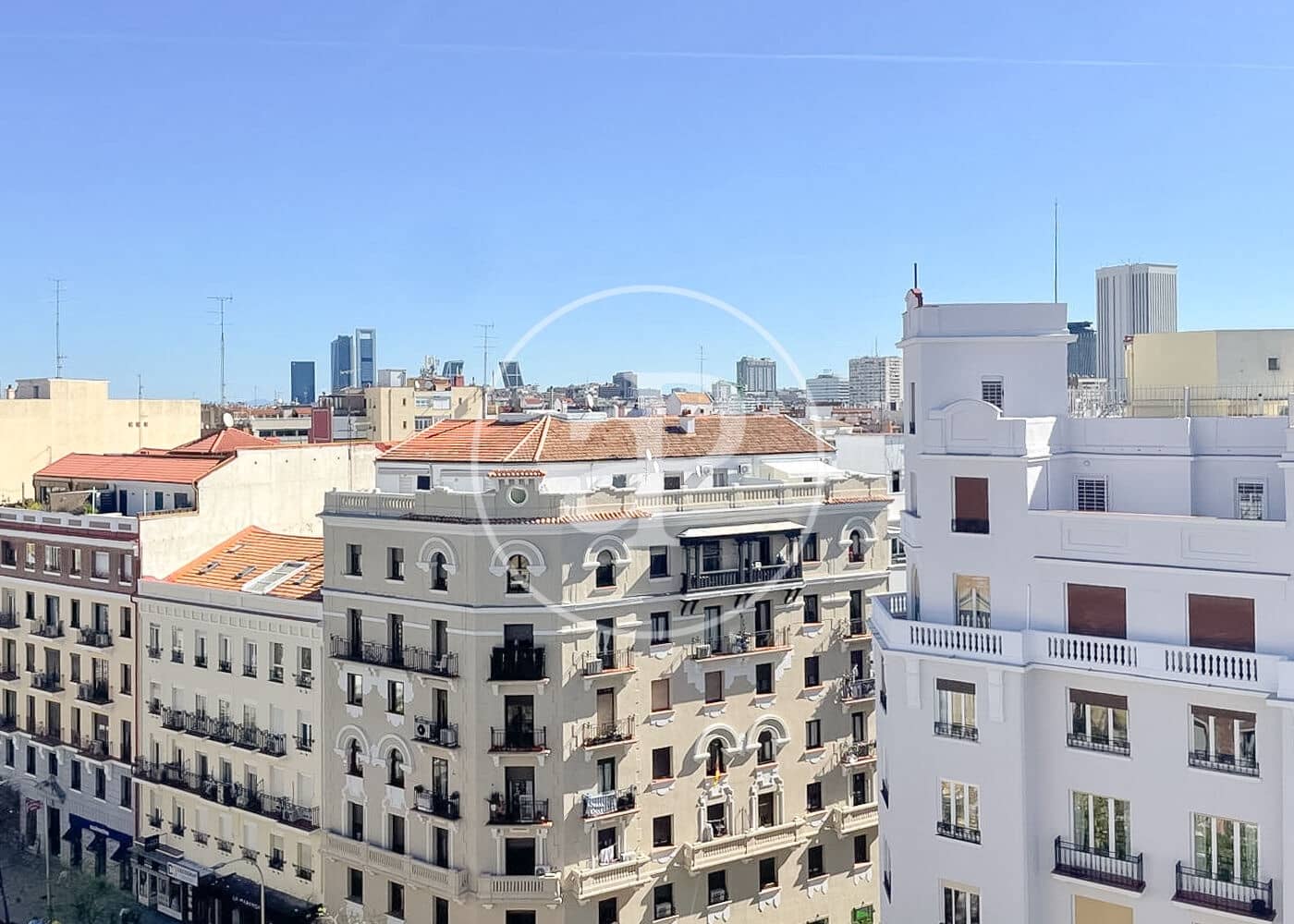 2 makuuhuone Kattohuoneisto myytävänä paikassa Madrid kaupunki - 1 070 000 € (Ref: 9465764)