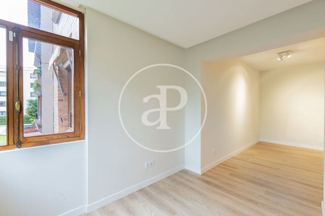 3 slaapkamer Appartement te huur in Ciudad Universitaria, Madrid stad met zwembad - € 2.900 (Ref: 9465765)