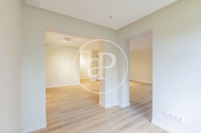 3 slaapkamer Appartement te huur in Ciudad Universitaria, Madrid stad met zwembad - € 2.900 (Ref: 9465765)