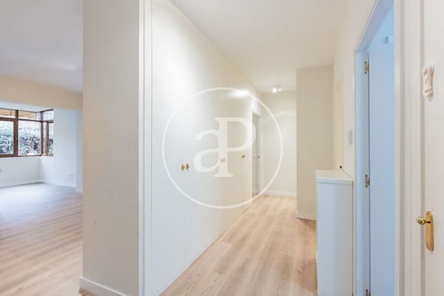 3 slaapkamer Appartement te huur in Ciudad Universitaria, Madrid stad met zwembad - € 2.900 (Ref: 9465765)