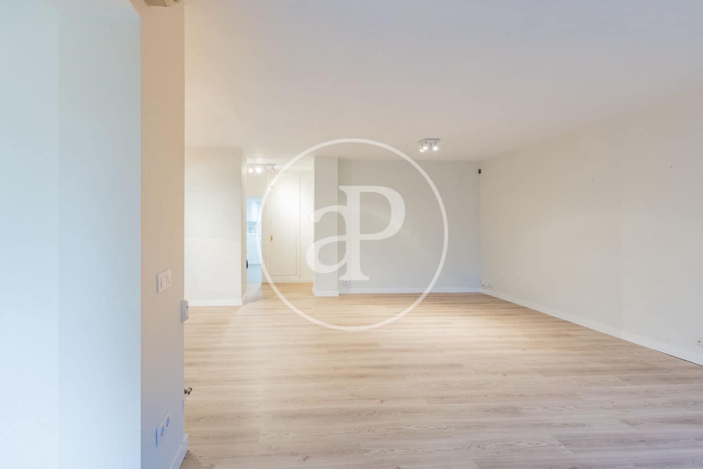 3 bedroom Apartment for rent in Madrid city with pool - € 2,900 (Ref: 9465765)