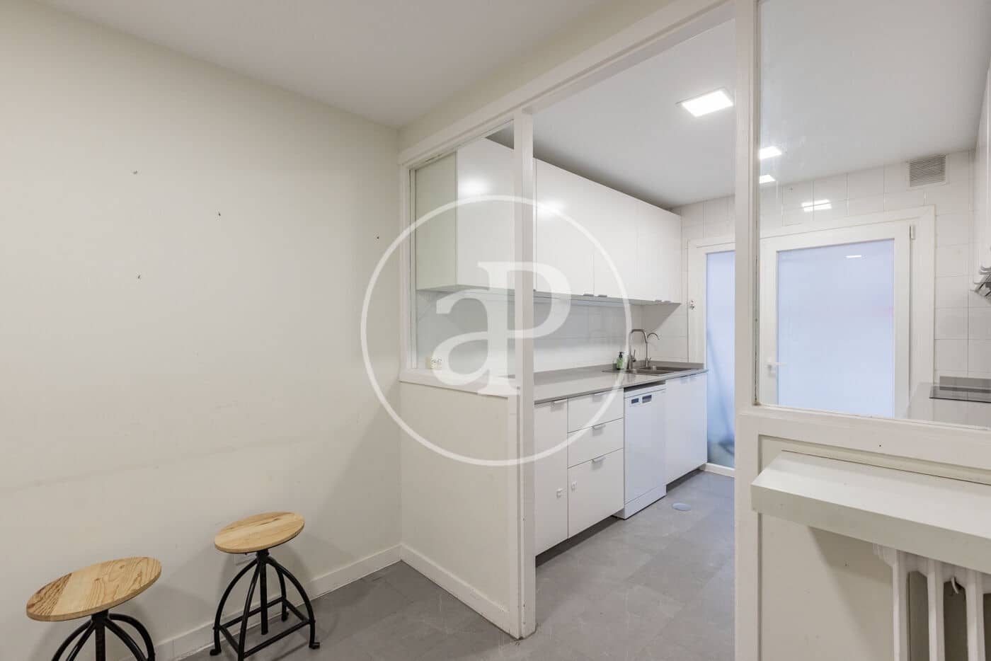 3 bedroom Apartment for rent in Madrid city with pool - € 2,900 (Ref: 9465765)