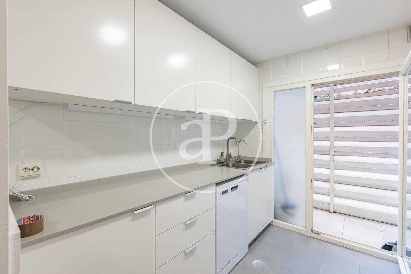 3 bedroom Apartment for rent in Madrid city with pool - € 2,900 (Ref: 9465765)