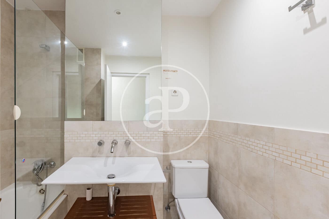 3 bedroom Apartment for rent in Madrid city with pool - € 2,900 (Ref: 9465765)