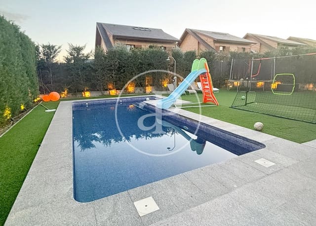 Chalet de 5 habitaciones en San Sebastián de los Reyes en venta con piscina - 1.850.000 € (Ref: 9465767)