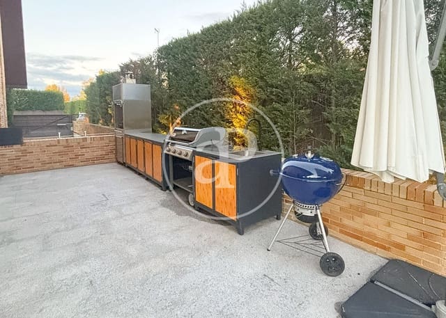 Chalet de 5 habitaciones en San Sebastián de los Reyes en venta con piscina - 1.850.000 € (Ref: 9465767)