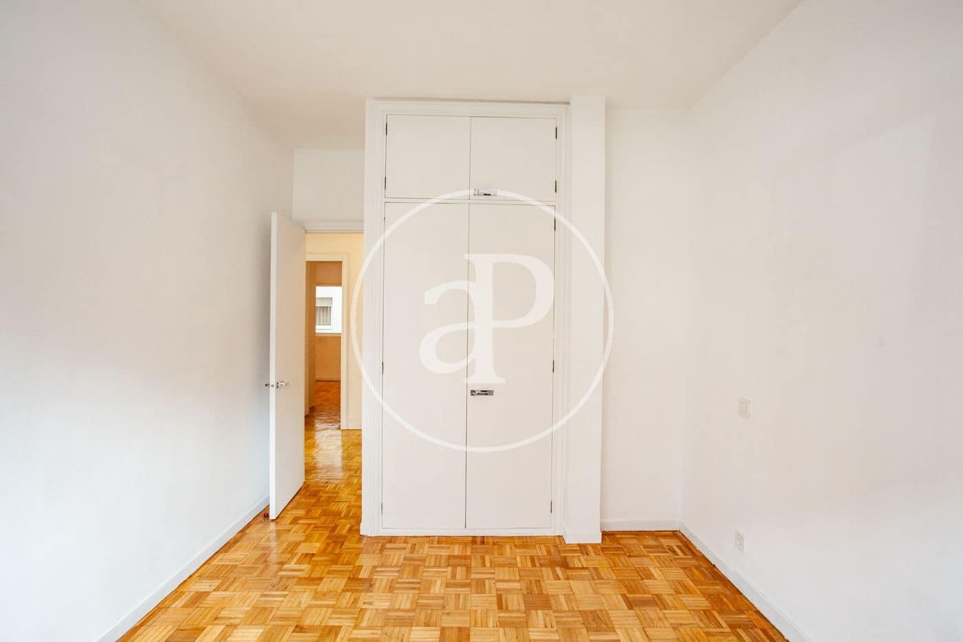 3 slaapkamer Appartement te huur in Madrid stad - € 1.950 (Ref: 9465768)