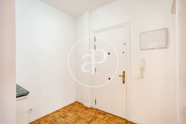 3 soveværelse Lejlighed til leje i Estrella, Madrid by - € 1.950 (Ref: 9465768)