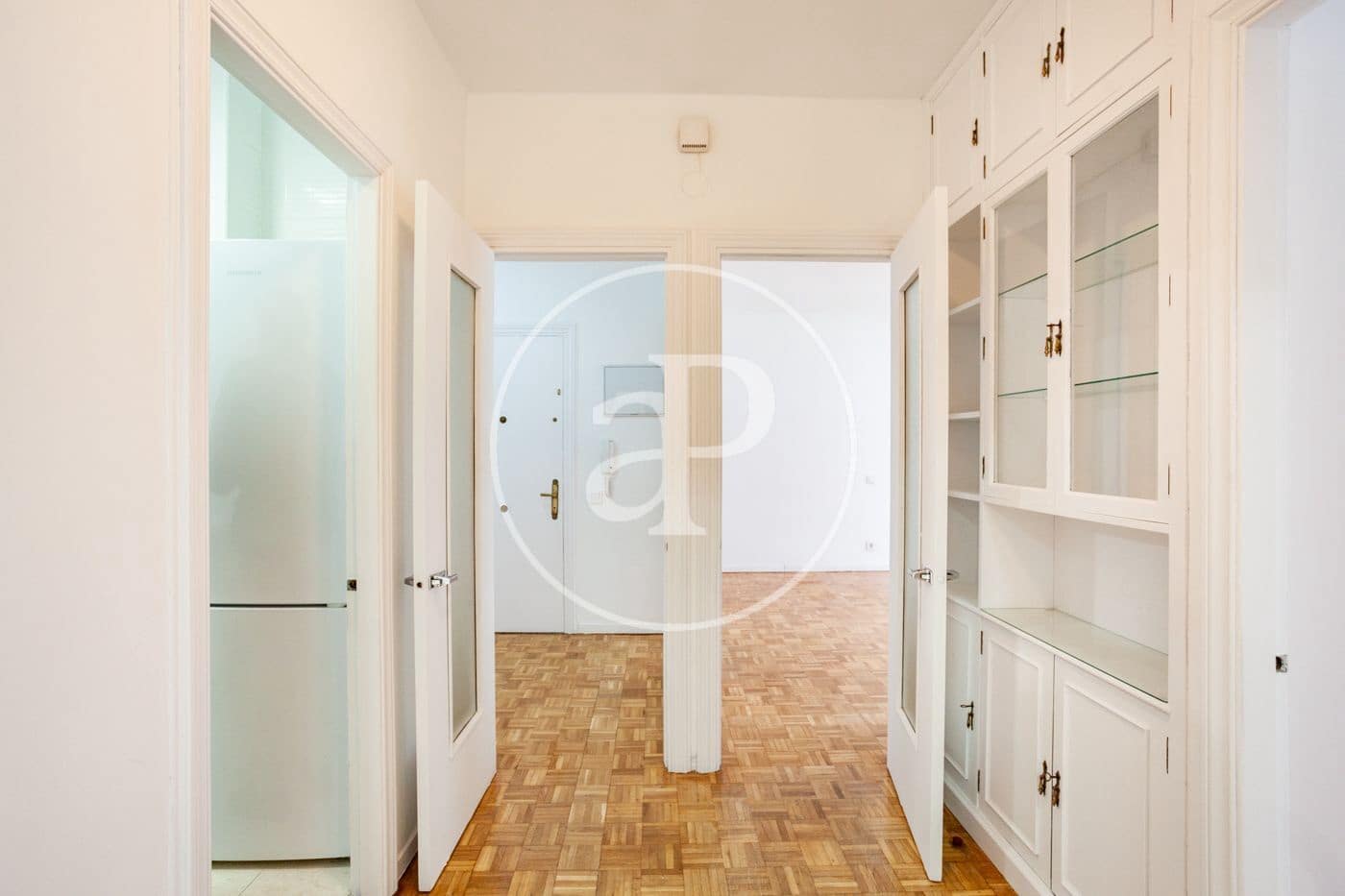 3 slaapkamer Appartement te huur in Madrid stad - € 1.950 (Ref: 9465768)