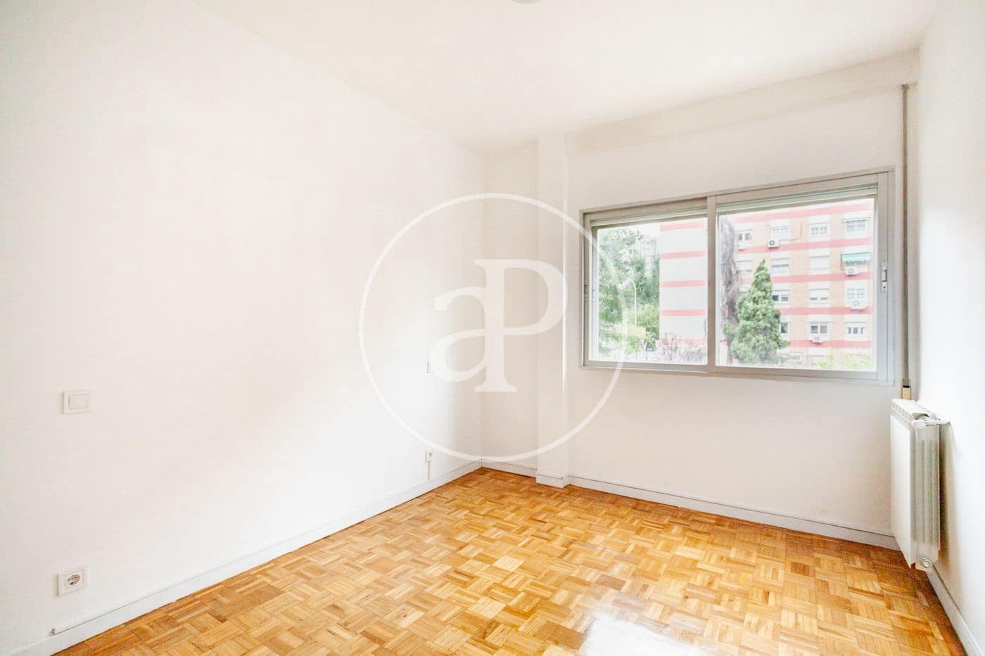 3 slaapkamer Appartement te huur in Madrid stad - € 1.950 (Ref: 9465768)