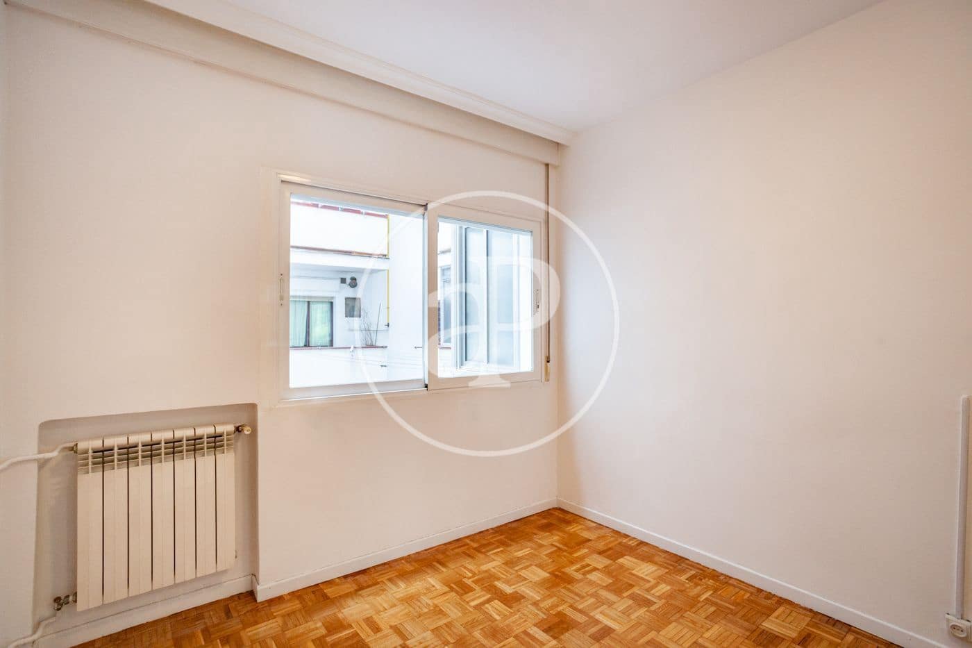 3 slaapkamer Appartement te huur in Madrid stad - € 1.950 (Ref: 9465768)