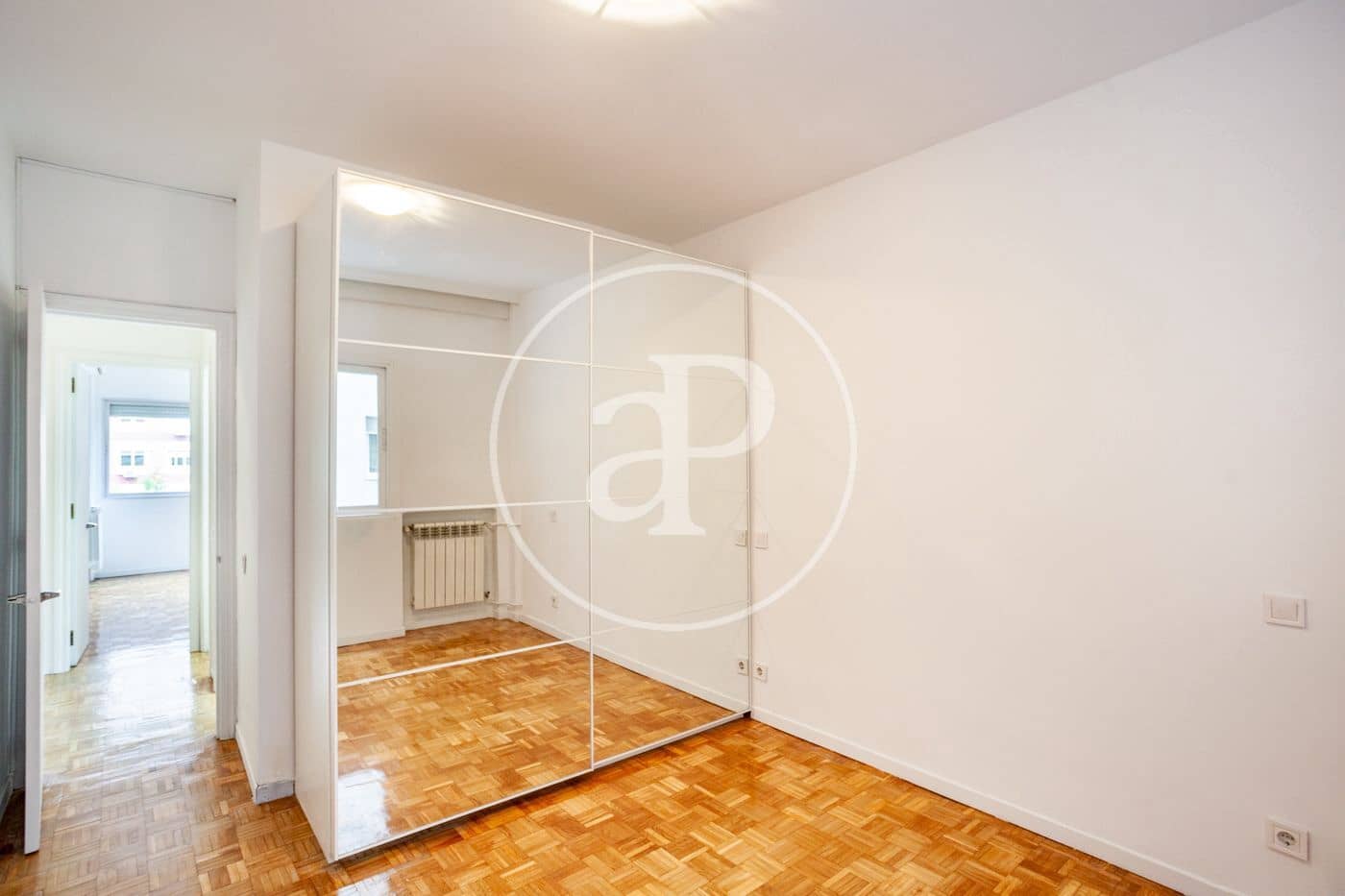 3 slaapkamer Appartement te huur in Madrid stad - € 1.950 (Ref: 9465768)