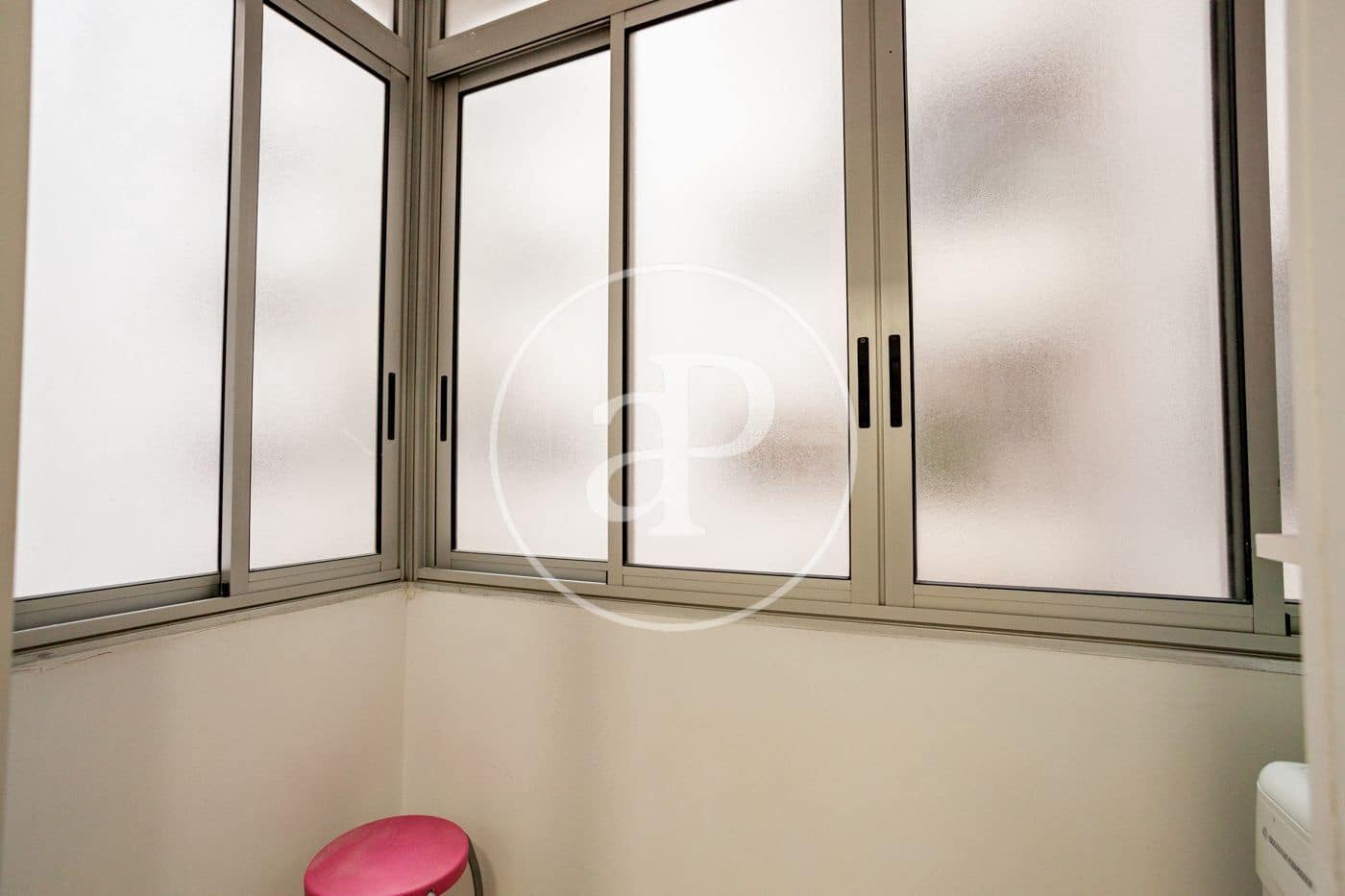 3 slaapkamer Appartement te huur in Madrid stad - € 1.950 (Ref: 9465768)