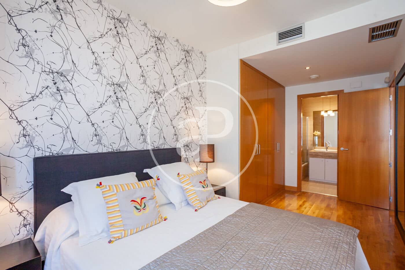 1 soverom Leilighet til leie i Madrid by med svømmebasseng - € 1 500 (Ref: 9465769)