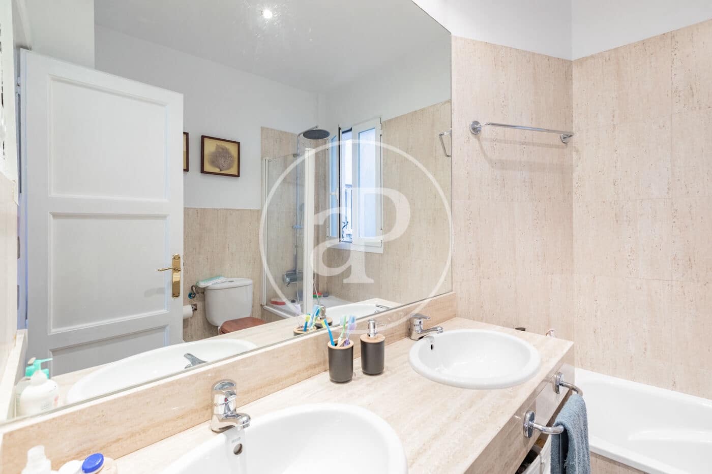 2 soverom Leilighet til leie i Madrid by - € 2 150 (Ref: 9468493)