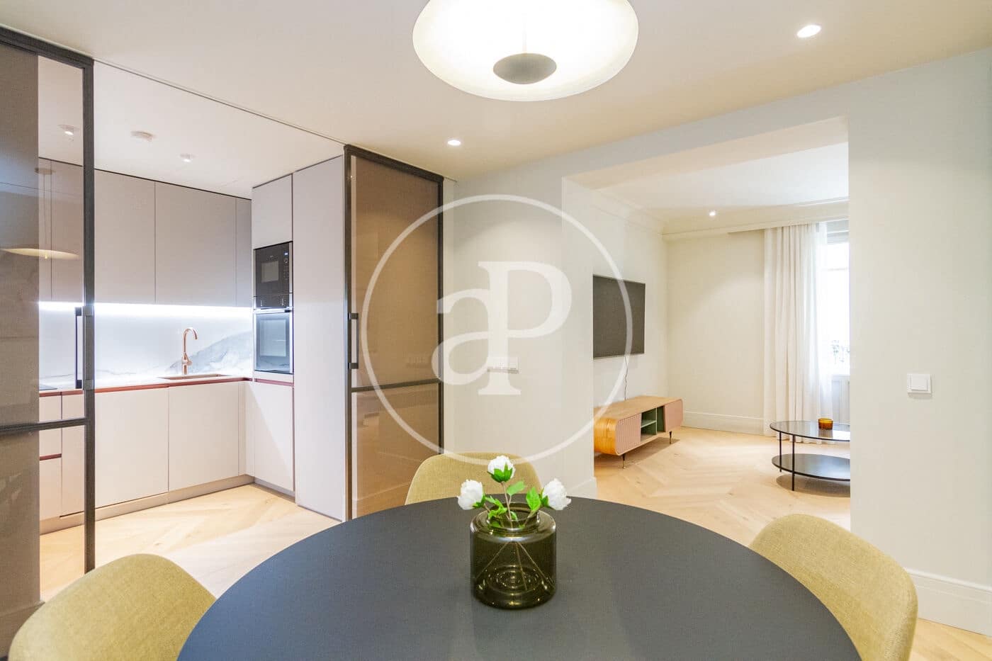 Apartamento de 1 habitación en Madrid ciudad en alquiler con piscina - 3.000 € (Ref: 9468496)