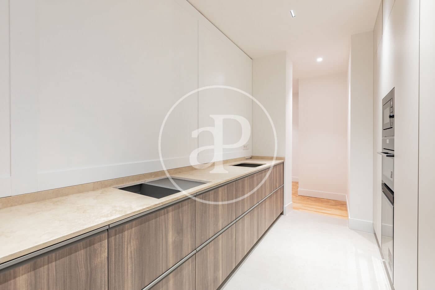 Apartamento de 2 habitaciones en Madrid ciudad en venta - 1.350.000 € (Ref: 9468501)