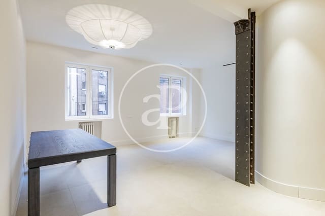 Apartamento de 2 habitaciones en Universidad, Madrid ciudad en venta - 1.350.000 € (Ref: 9468501)